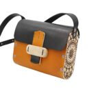 ტყავის და ხის ჩანთა